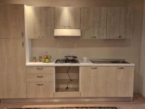 cucina modello diana acero/verde euro 1.877,00 l. 3.00(compresa di elettrodomestici)