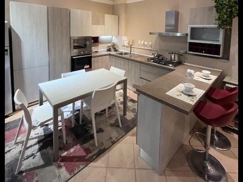 cucina modello valentina colore bianco gessato - brown gessato euro 4.900,00 (compresi elettrodomestici)