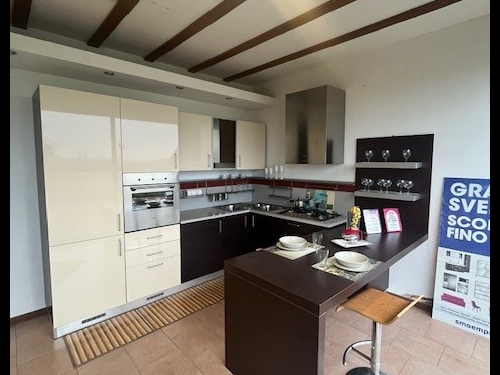 cucina modello diana panna lucido o wenge euro 4.200,00 (compresa di elettrodomestici)