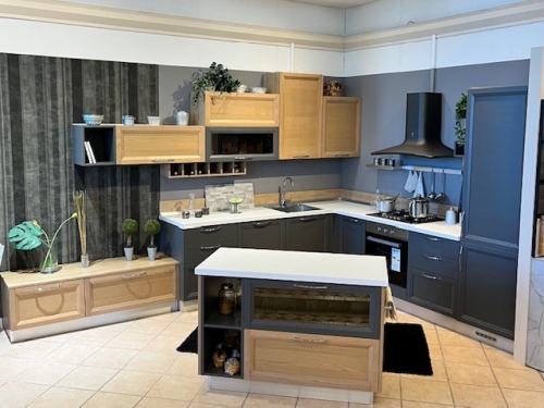 CUCINA DIVINA COMPLETA DI ELETTRODOMESTICI € 6.900,00