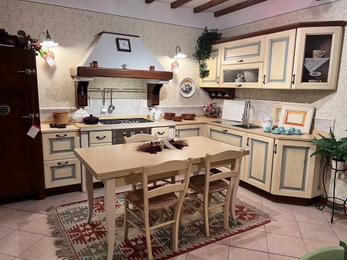 aurora laccata panna con passpartout azzurro top marmo giallo sp.5-3 euro 5.350,00 (completa di elettrodomestici)
